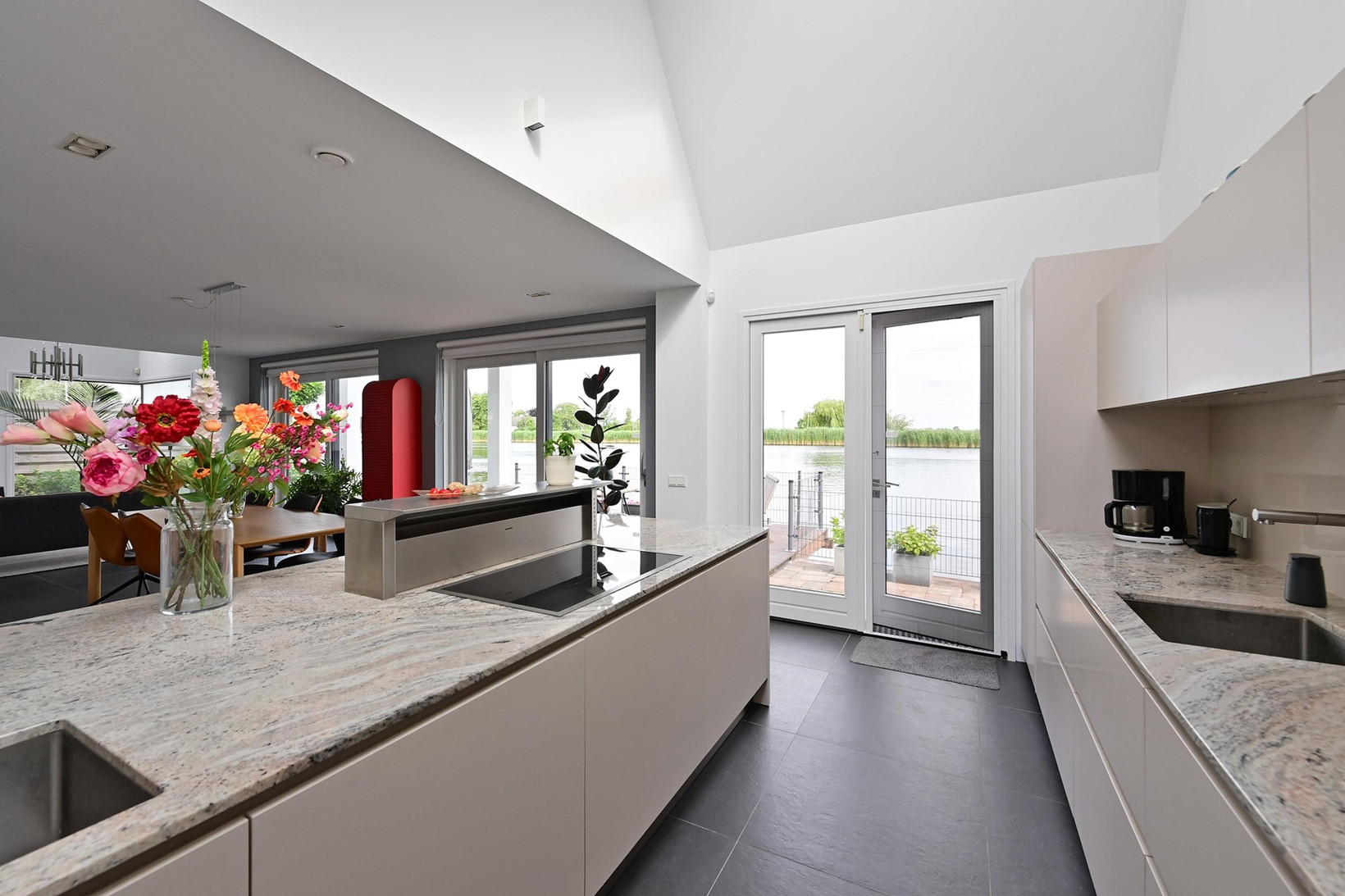 Vrijstaande woning te koop: Horn 12, Weesp