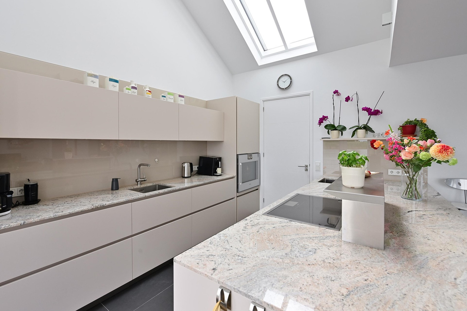 Vrijstaande woning te koop: Horn 12, Weesp