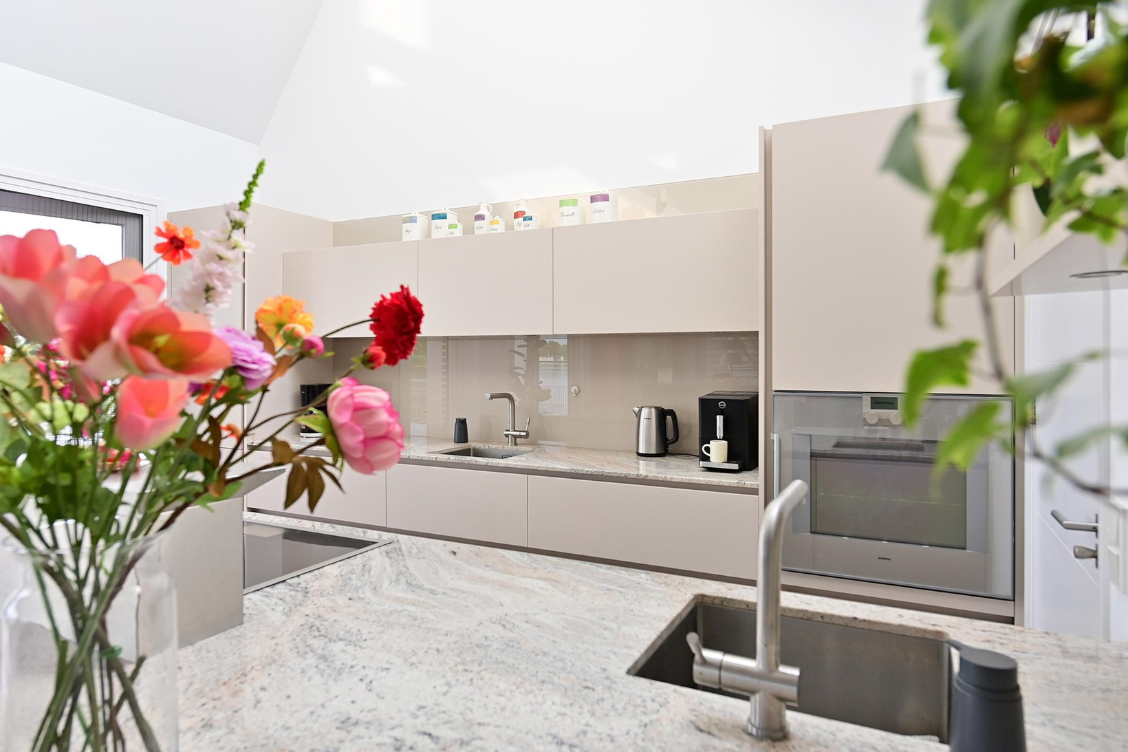 Vrijstaande woning te koop: Horn 12, Weesp
