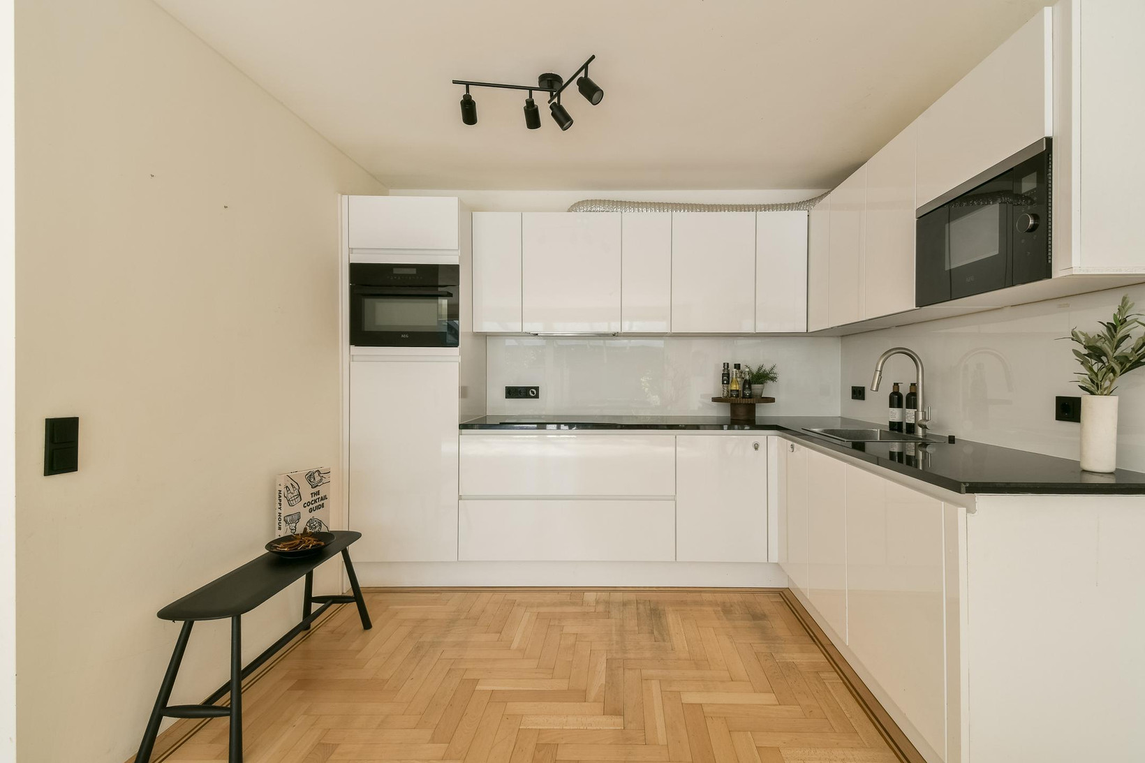 Hoekwoning te koop: Lobbrich Boudgerslaan 33, Weesp