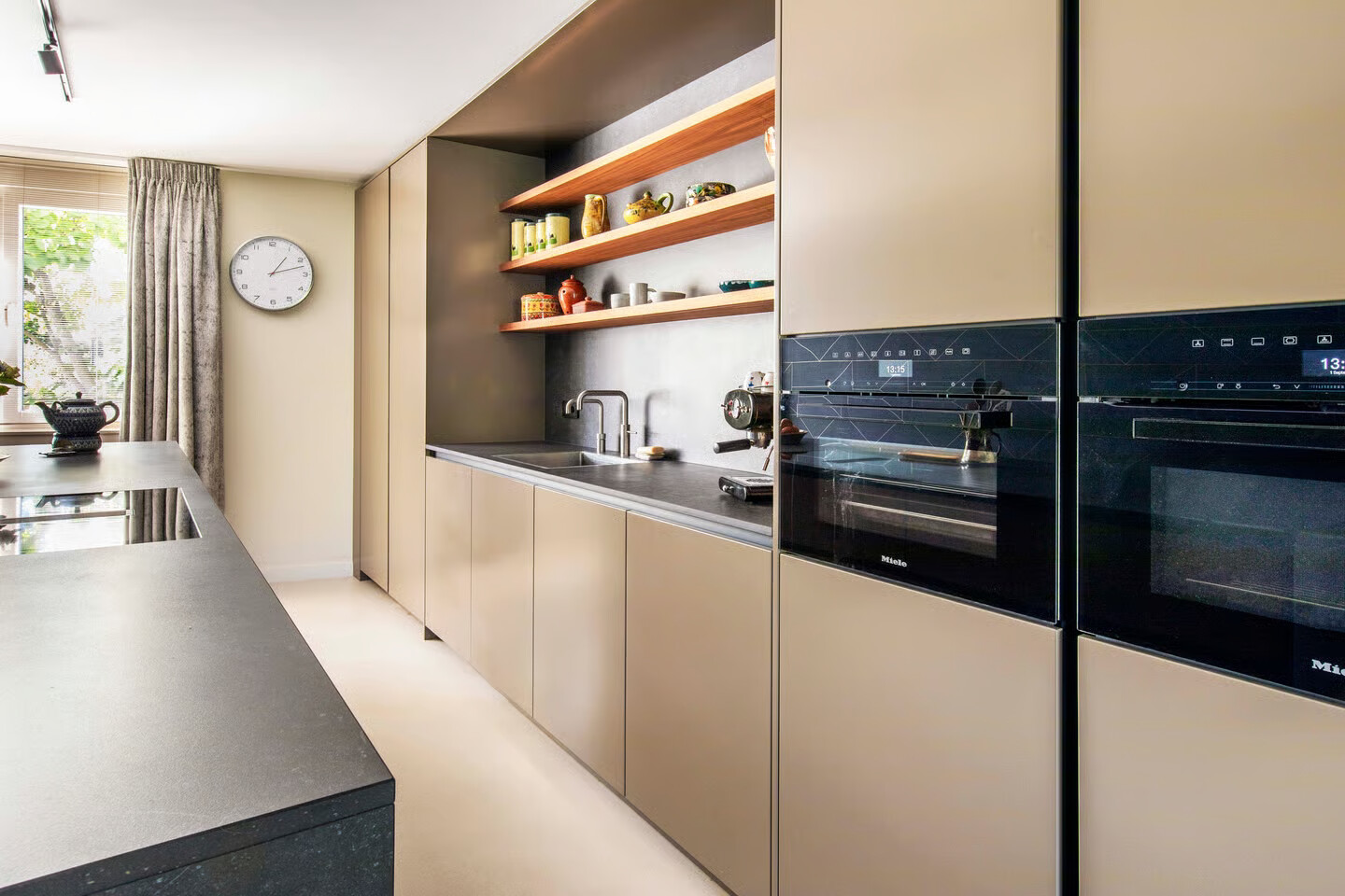Tussenwoning te koop: Lobbrich Boudgerslaan 37, Weesp
