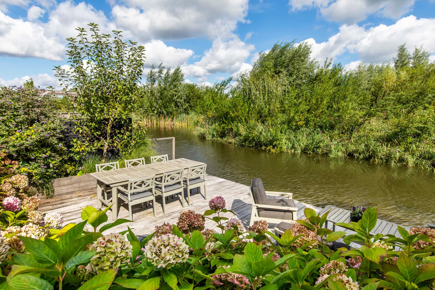 Tussenwoning te koop: Lobbrich Boudgerslaan 37, Weesp
