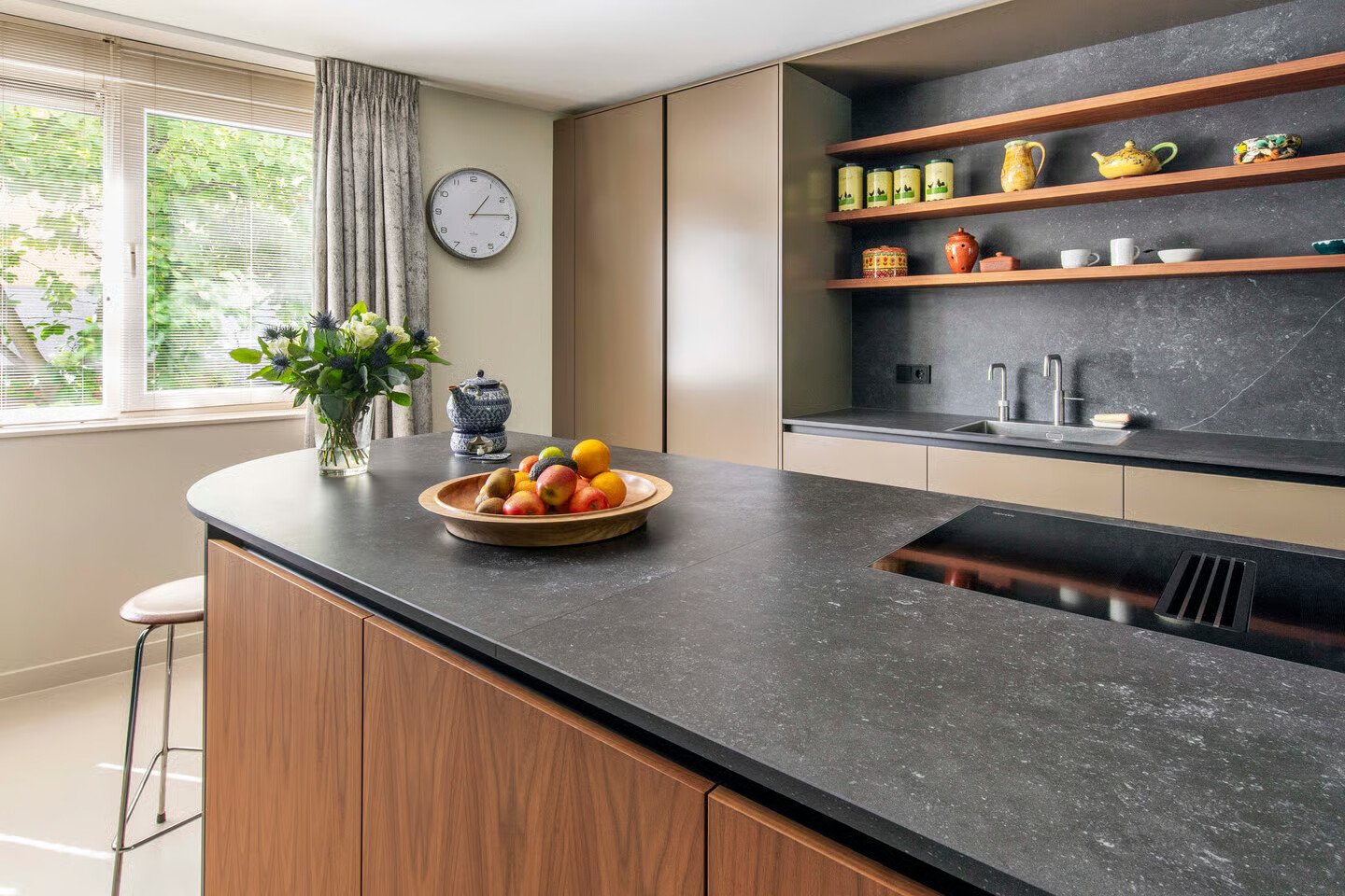 Tussenwoning te koop: Lobbrich Boudgerslaan 37, Weesp