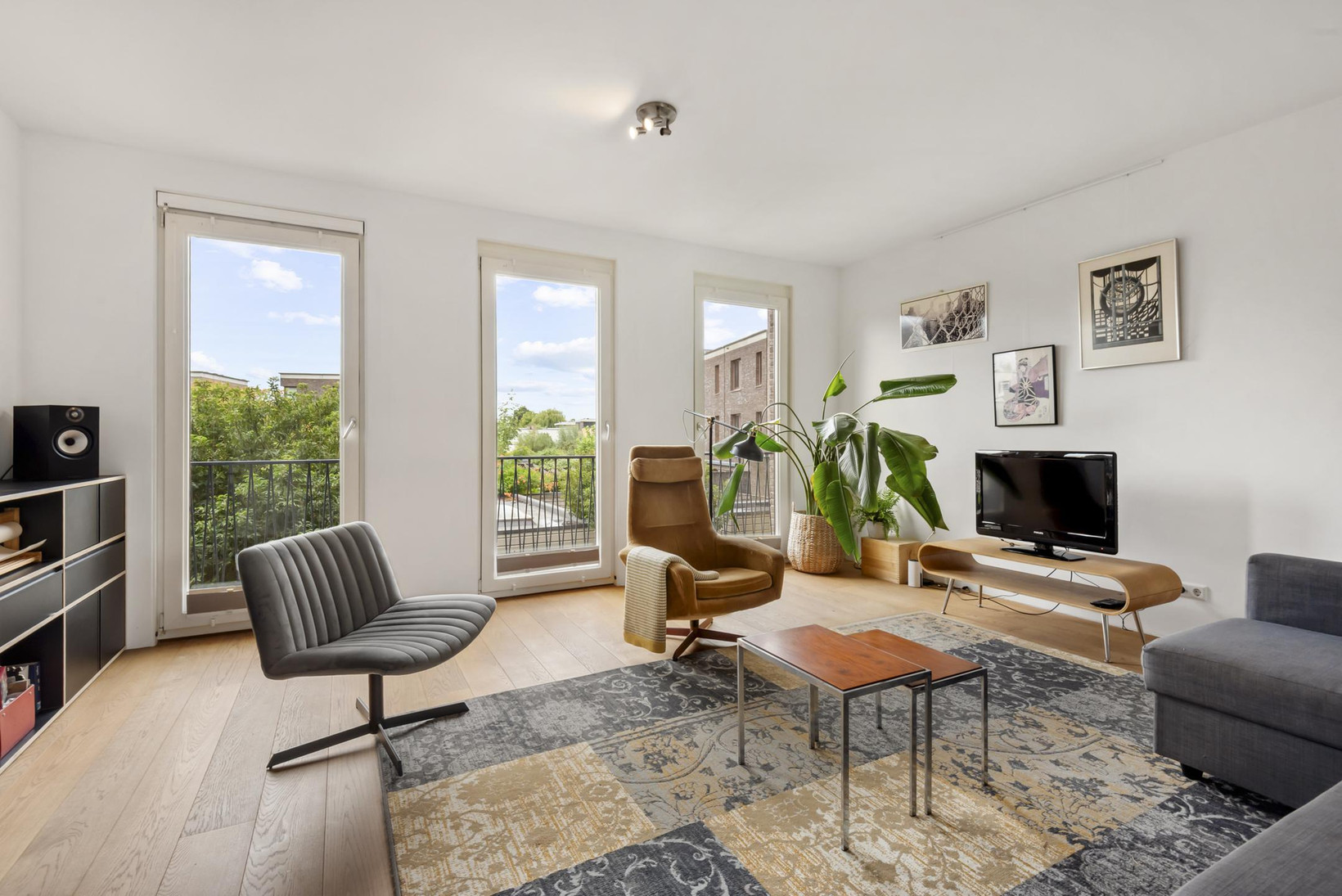Tussenwoning te koop: Loes van Marlestraat 17, Weesp