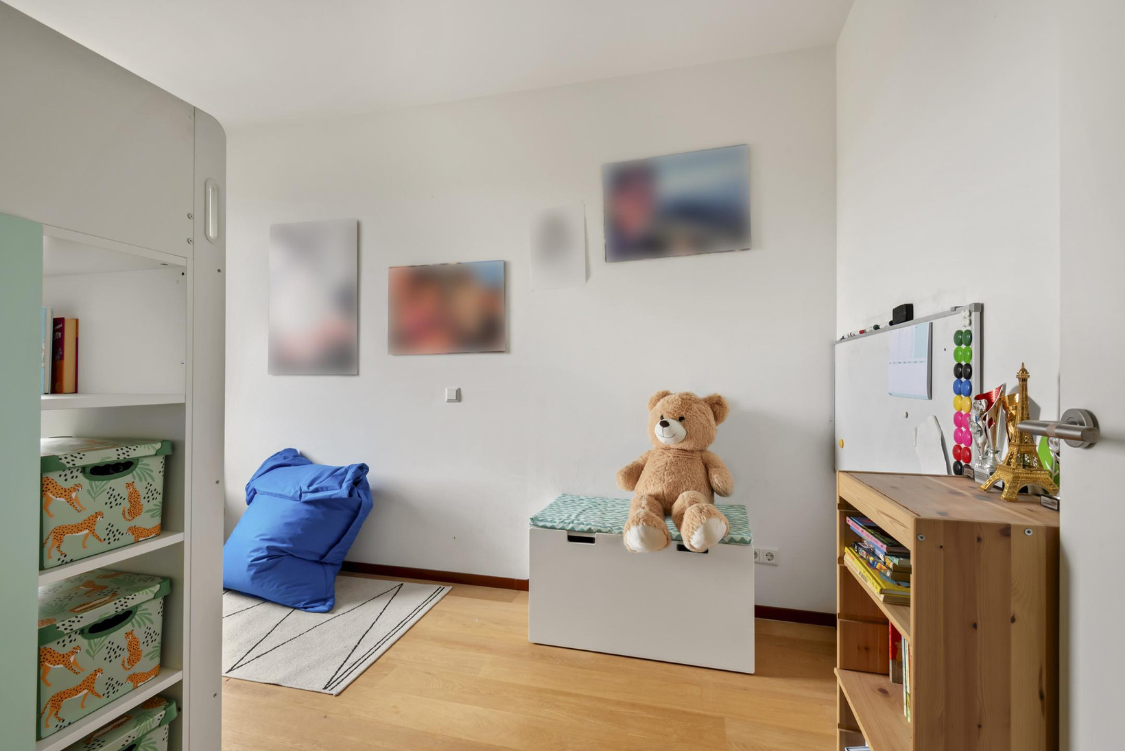Tussenwoning te koop: Loes van Marlestraat 17, Weesp