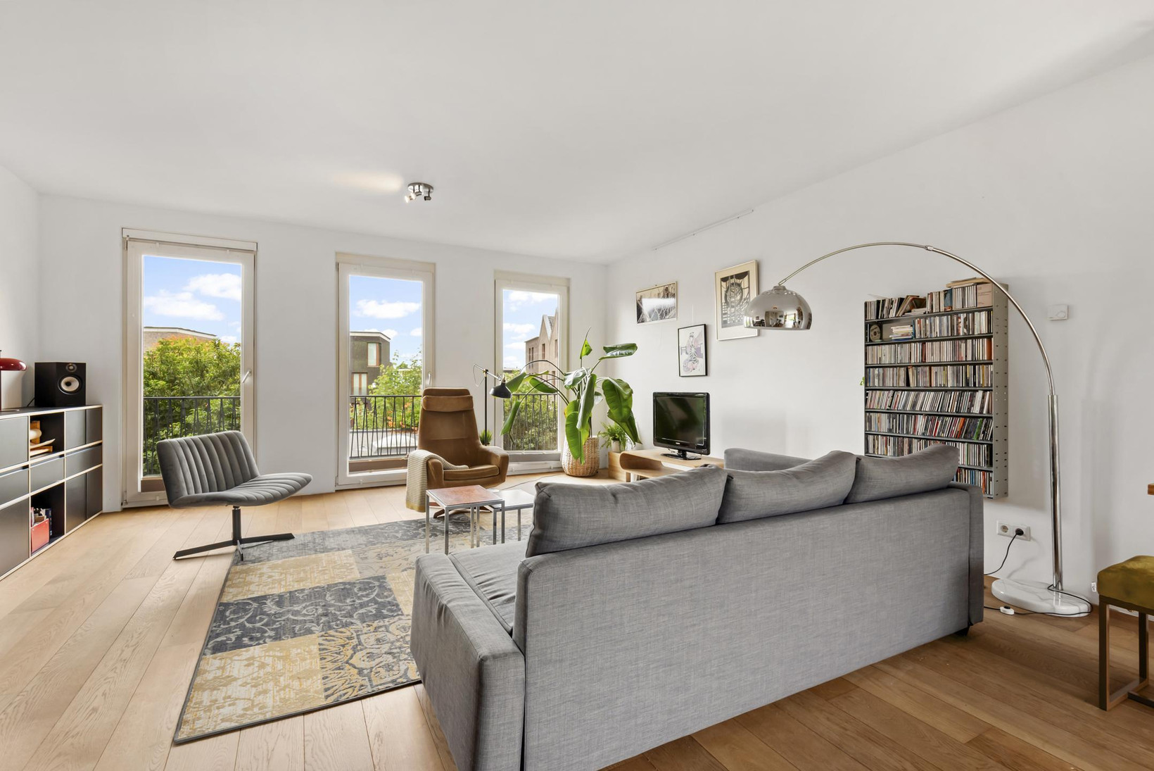 Tussenwoning te koop: Loes van Marlestraat 17, Weesp