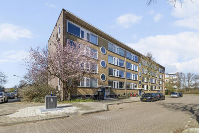 Henriëtte Roland Holsthof 51