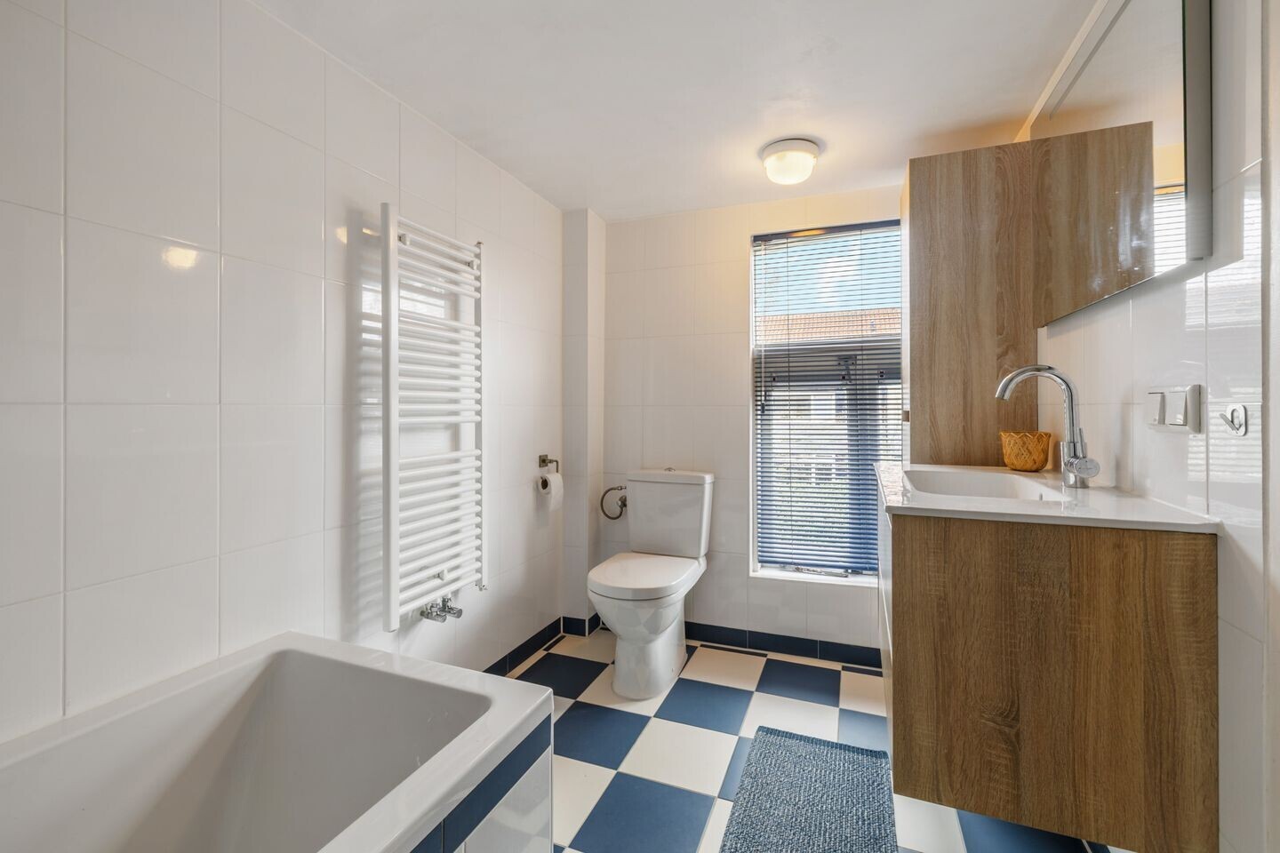 Tussenwoning te koop: Herensingel 93, Weesp