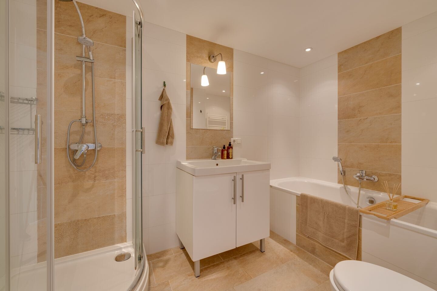 Tussenwoning te koop: de vennen 38, Weesp