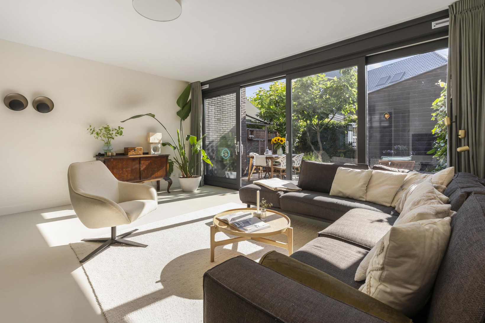 Tussenwoning te koop: Fort Diemerdamstraat 19, Weesp
