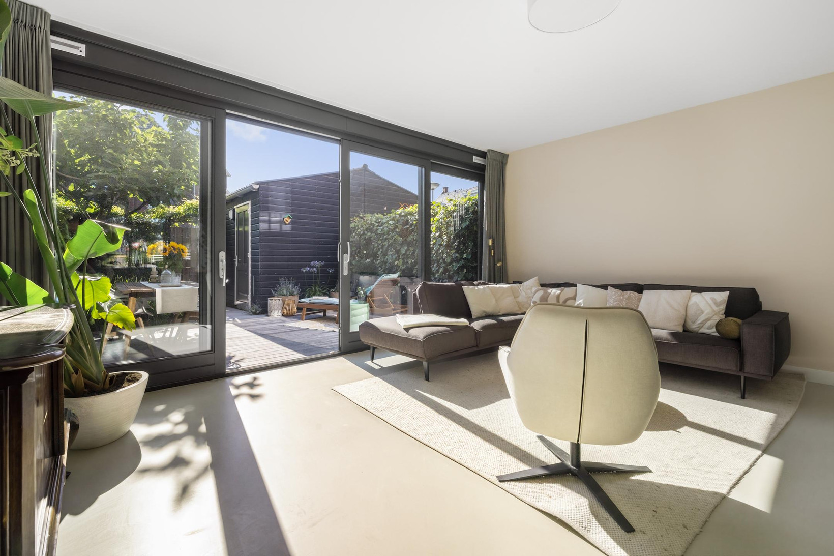 Tussenwoning te koop: Fort Diemerdamstraat 19, Weesp