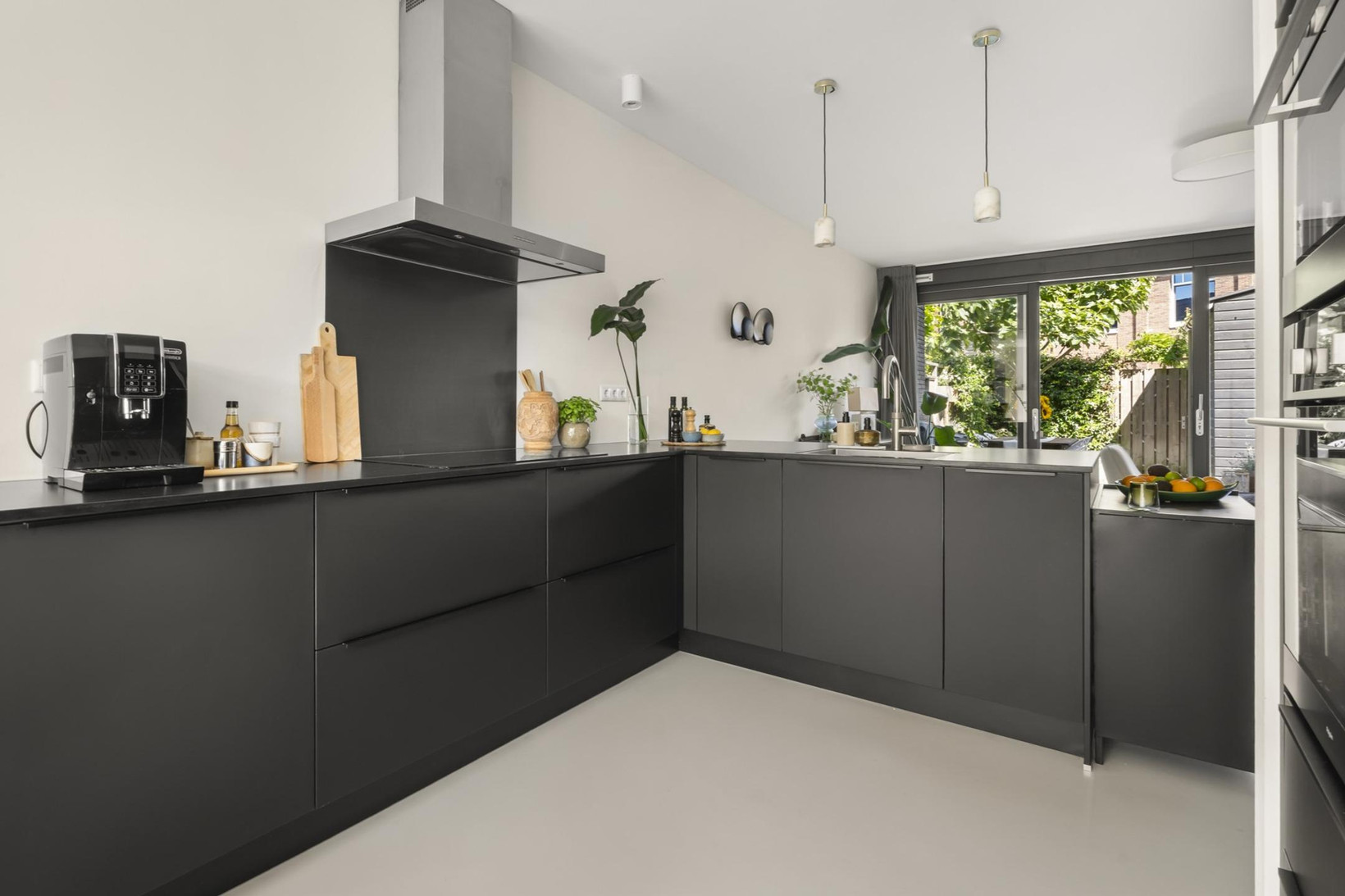 Tussenwoning te koop: Fort Diemerdamstraat 19, Weesp