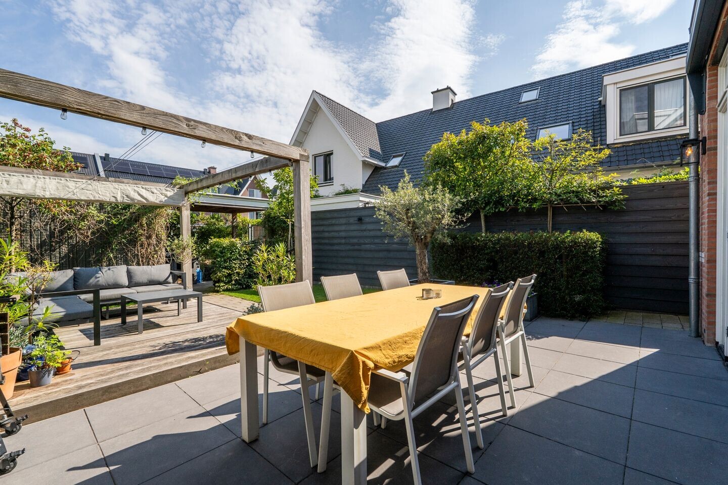 Hoekwoning te koop: Fort Abcoudestraat 42, Weesp