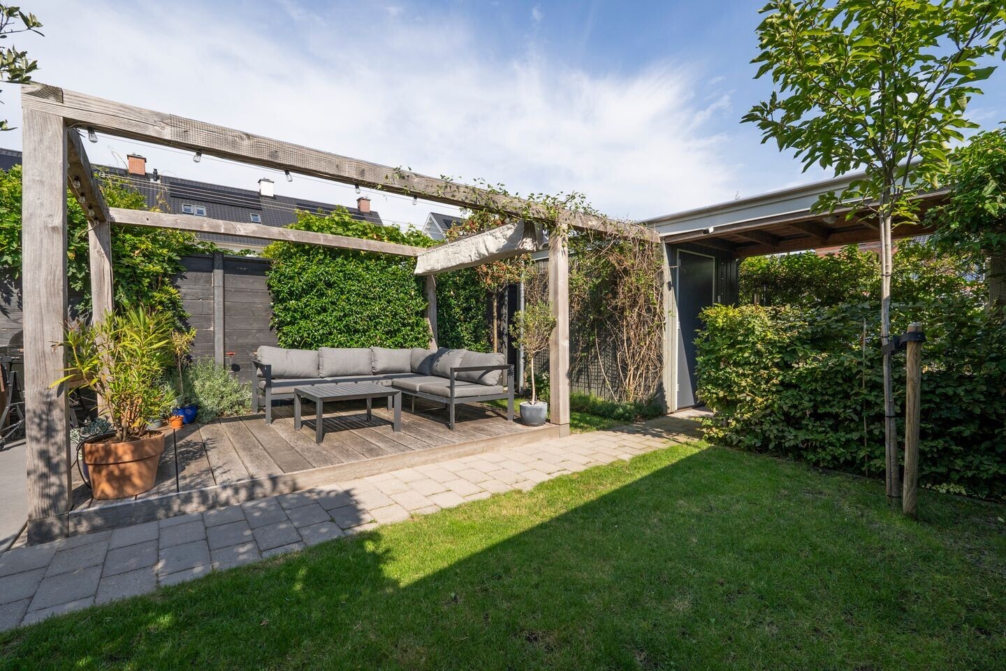Hoekwoning te koop: Fort Abcoudestraat 42, Weesp