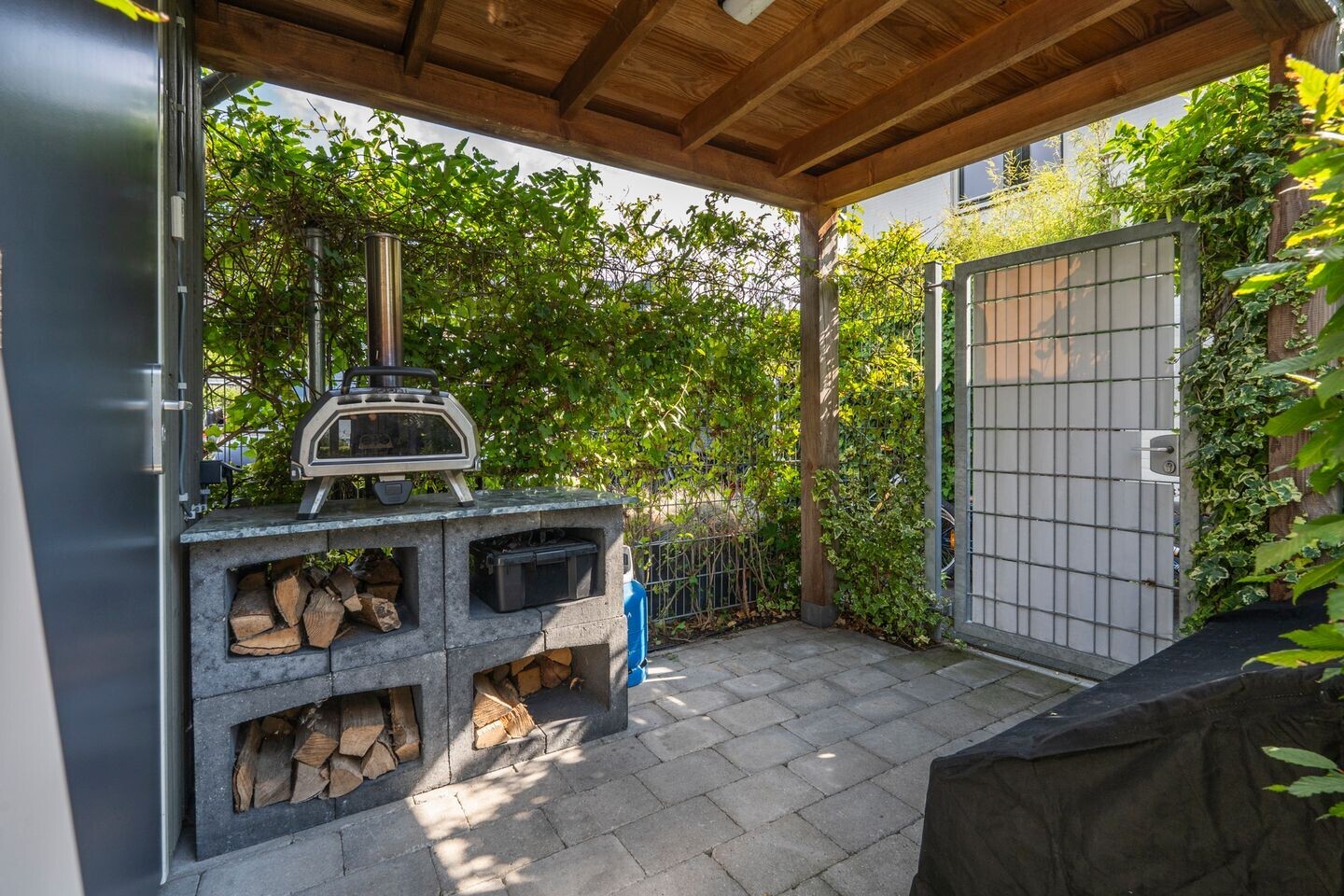 Hoekwoning te koop: Fort Abcoudestraat 42, Weesp