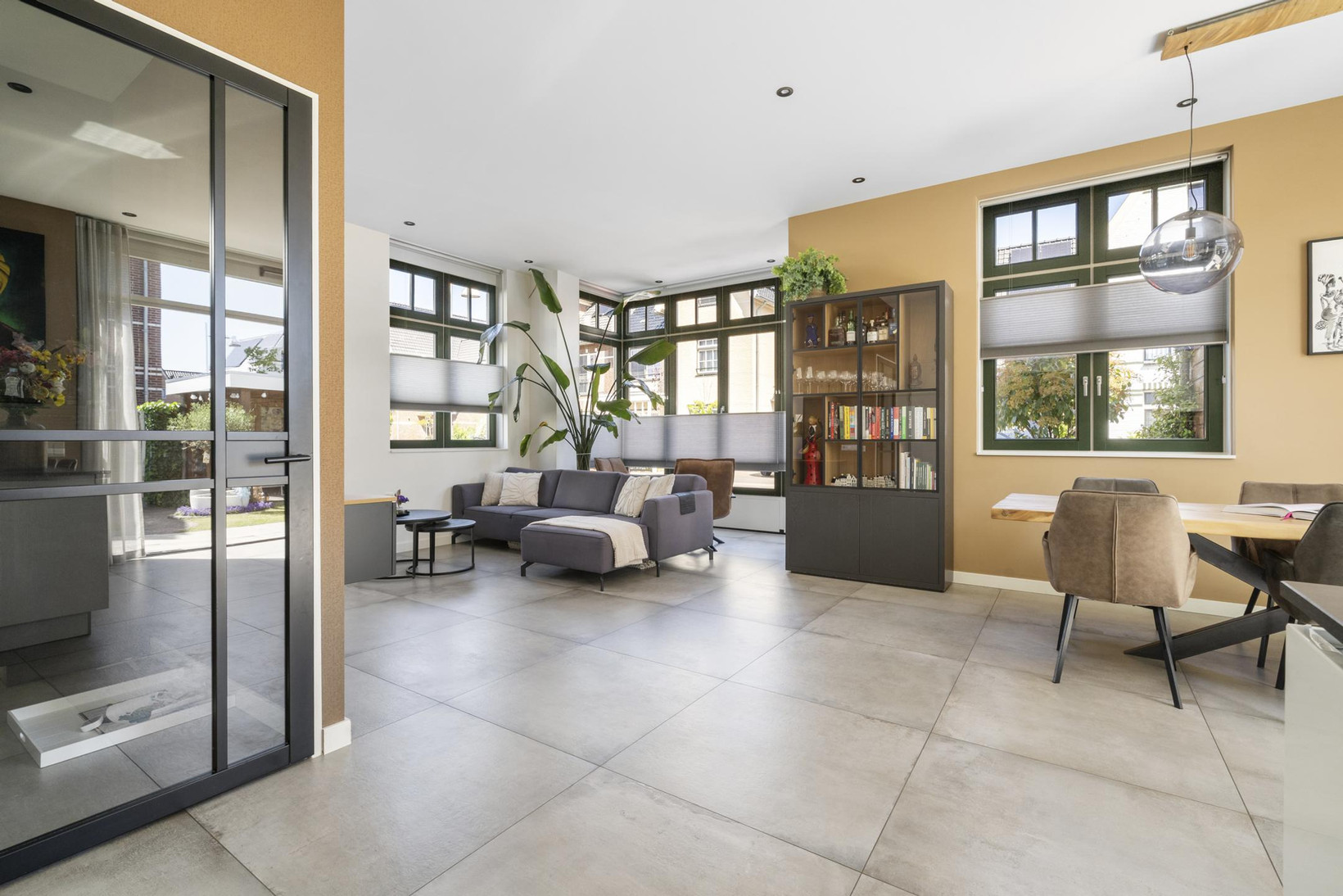 Hoekwoning te koop: Hinderdampad 1, Weesp