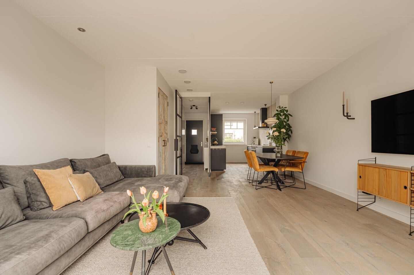 Tussenwoning te koop: Fort Aalsmeerstraat 28, Weesp
