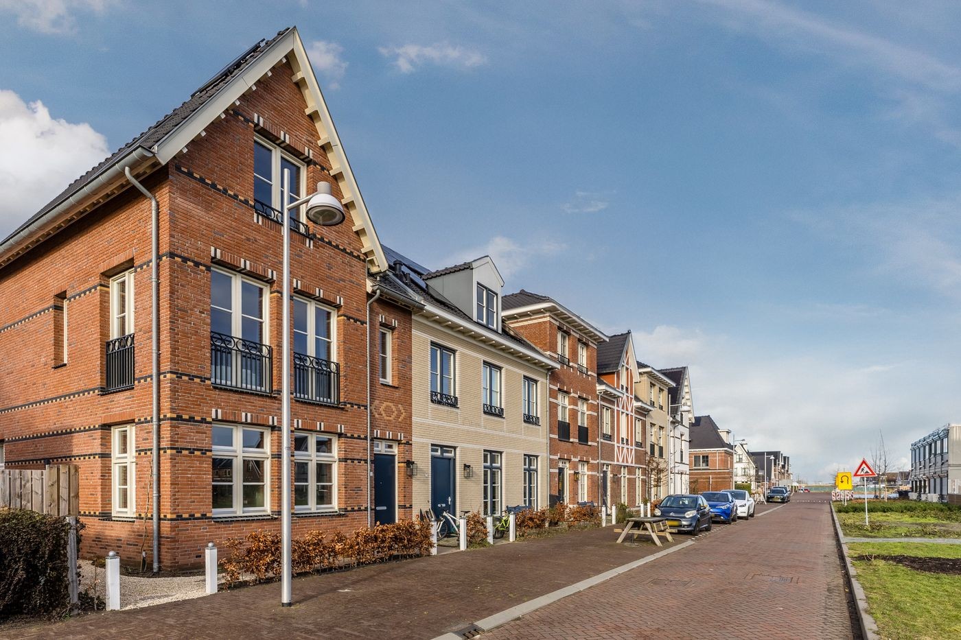Hoekwoning te koop: Fort Vurenstraat 1, Weesp