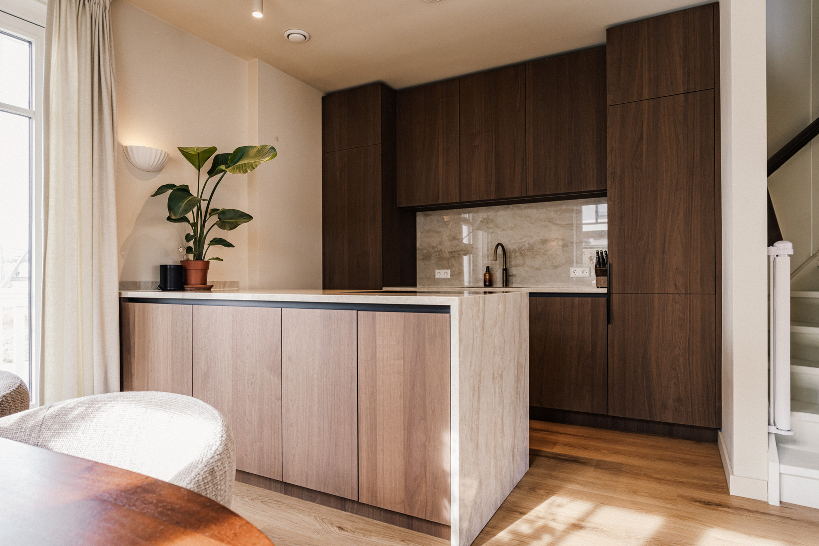 Hoekwoning te koop: Veldhuishof Noord 1, Weesp