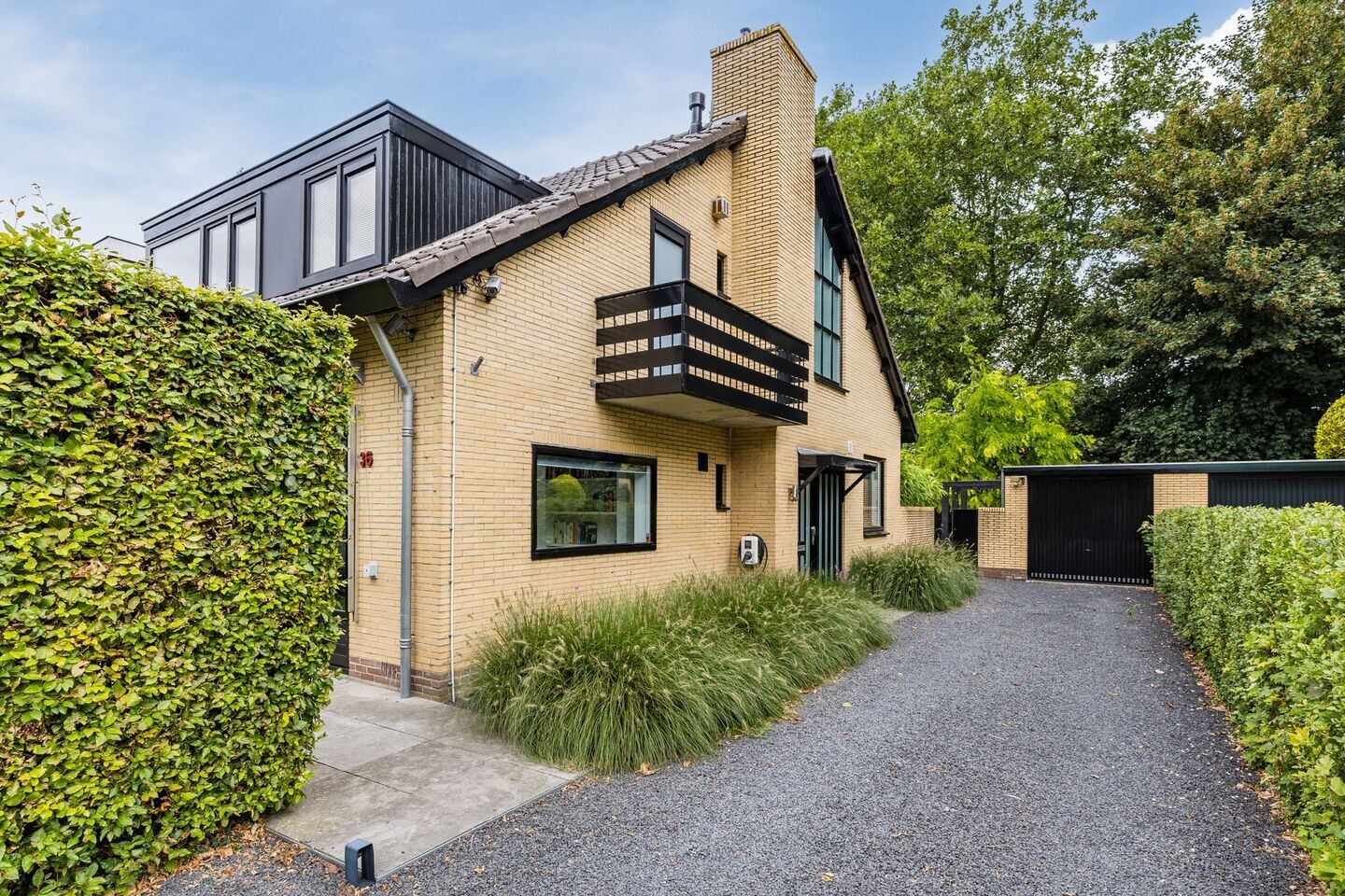 Twee-onder-één-kap te koop: Doude van Troostwijkstraat 36, Abcoude