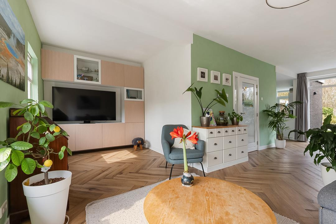 Twee-onder-één-kap te koop: Uiterdijksehof 54, Nederhorst Den Berg