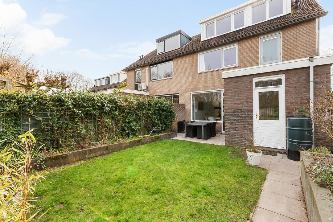 Twee-onder-één-kap te koop: Uiterdijksehof 54, Nederhorst Den Berg