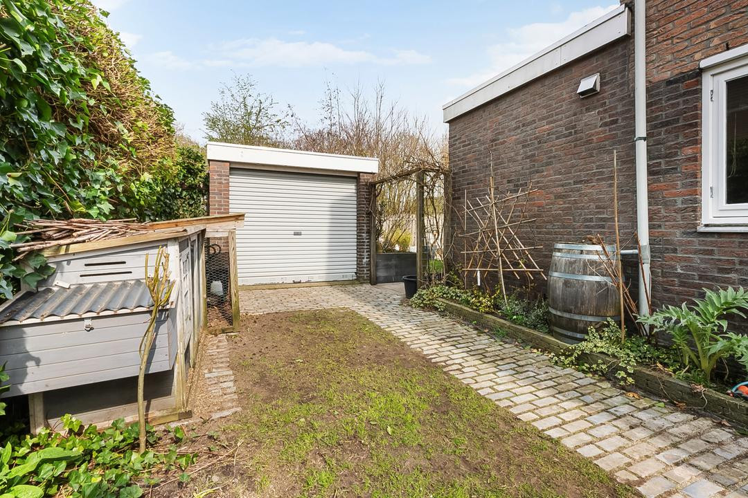 Twee-onder-één-kap te koop: Uiterdijksehof 54, Nederhorst Den Berg