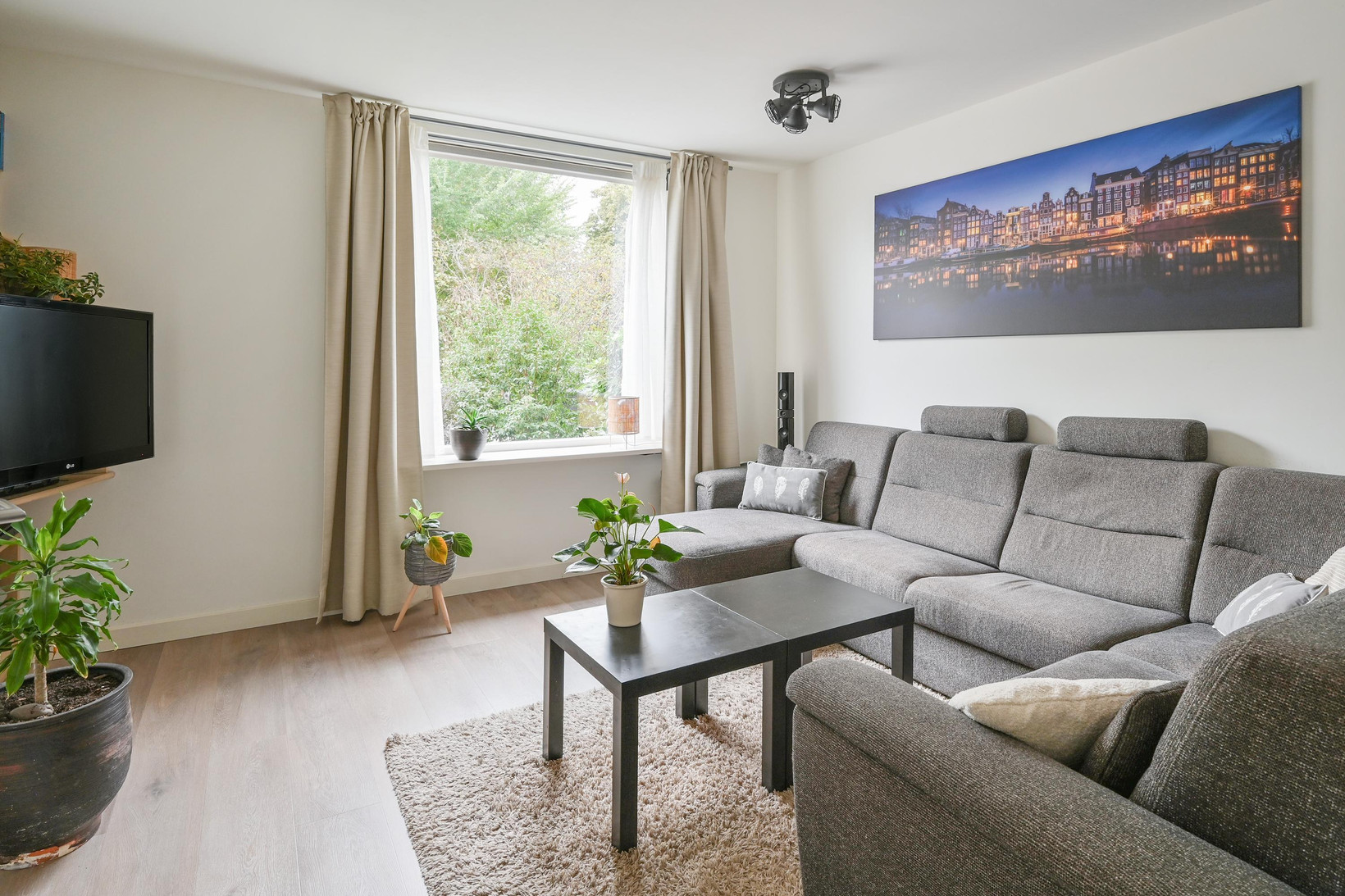 Hoekwoning te koop: De Vijnen 10, Nederhorst Den Berg