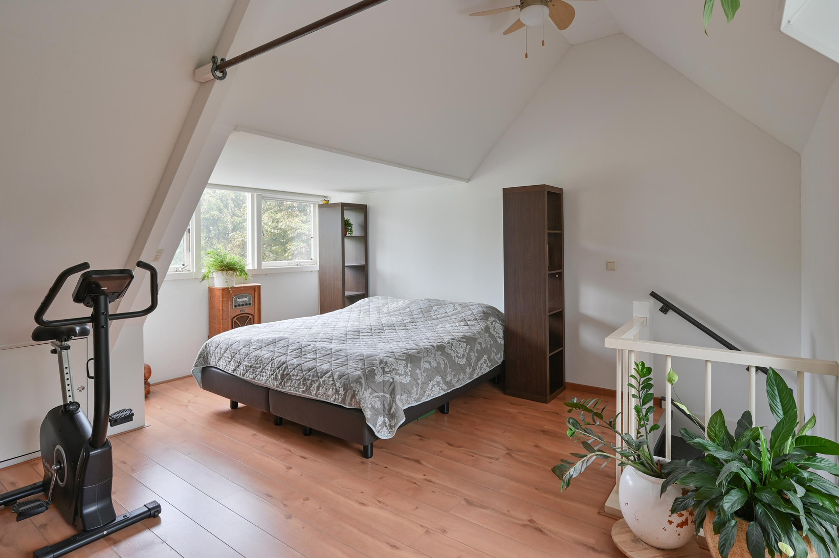 Hoekwoning te koop: De Vijnen 10, Nederhorst Den Berg
