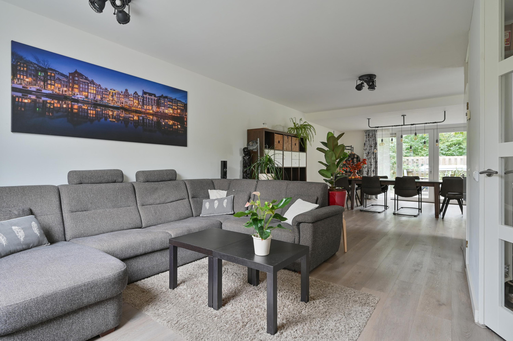 Hoekwoning te koop: De Vijnen 10, Nederhorst Den Berg