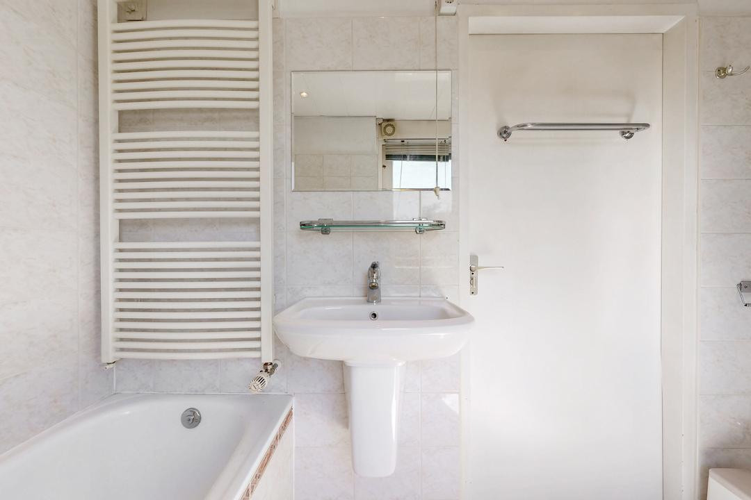 Tussenwoning te koop: Prinses Beatrixstraat 17, Baambrugge
