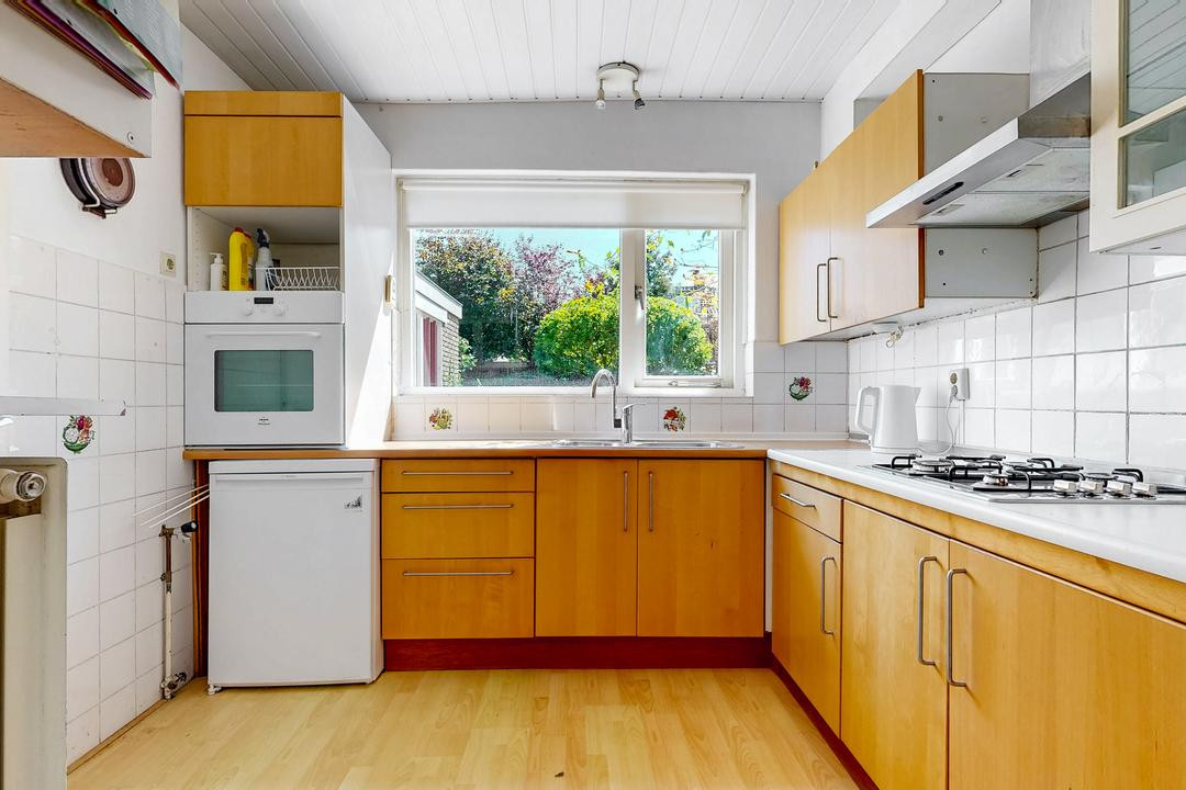 Tussenwoning te koop: Prinses Beatrixstraat 17, Baambrugge