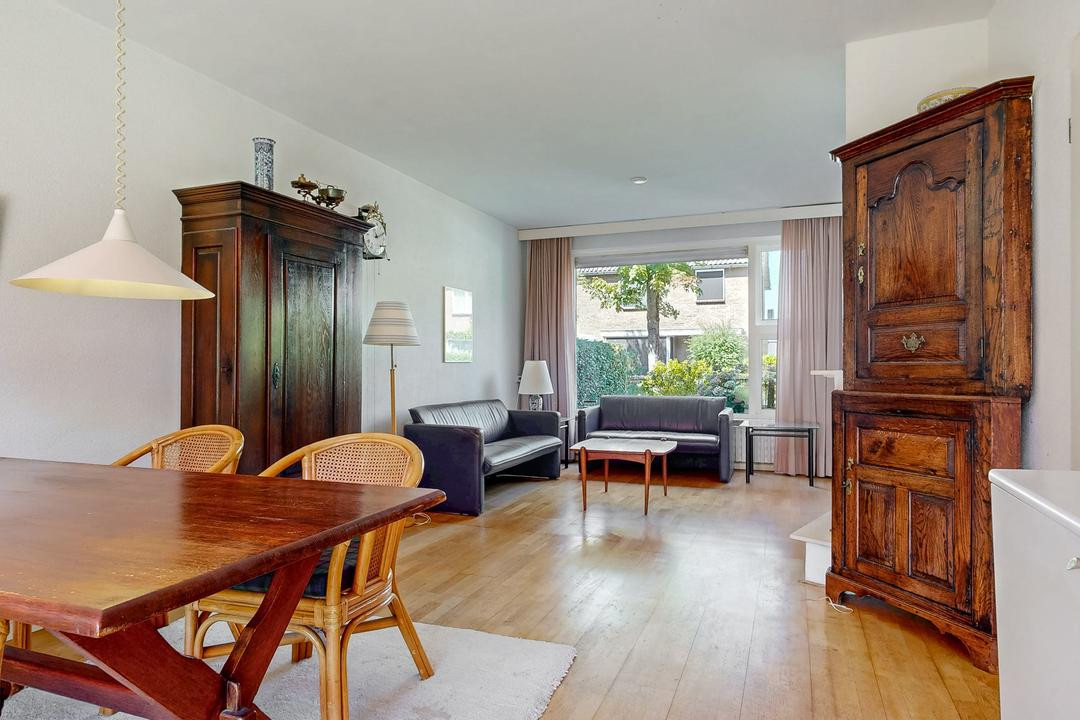 Tussenwoning te koop: Prinses Beatrixstraat 17, Baambrugge