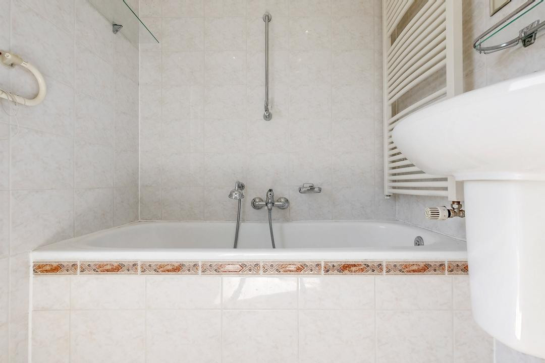 Tussenwoning te koop: Prinses Beatrixstraat 17, Baambrugge