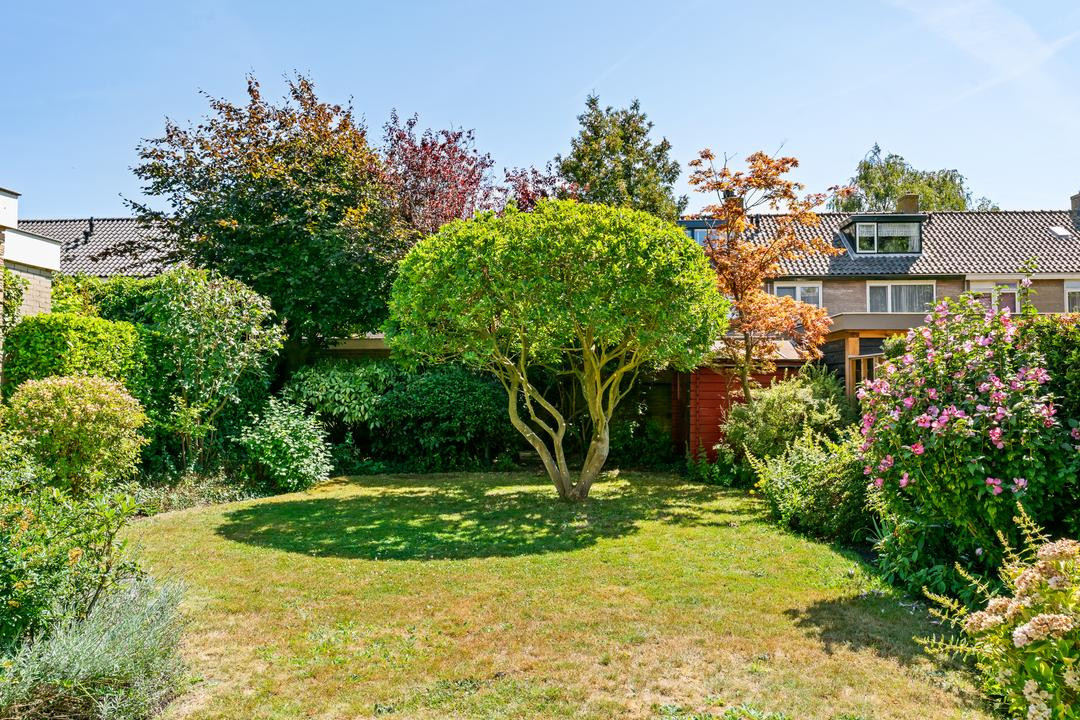 Tussenwoning te koop: Prinses Beatrixstraat 17, Baambrugge