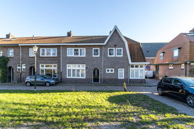 Burgemeeste. 8