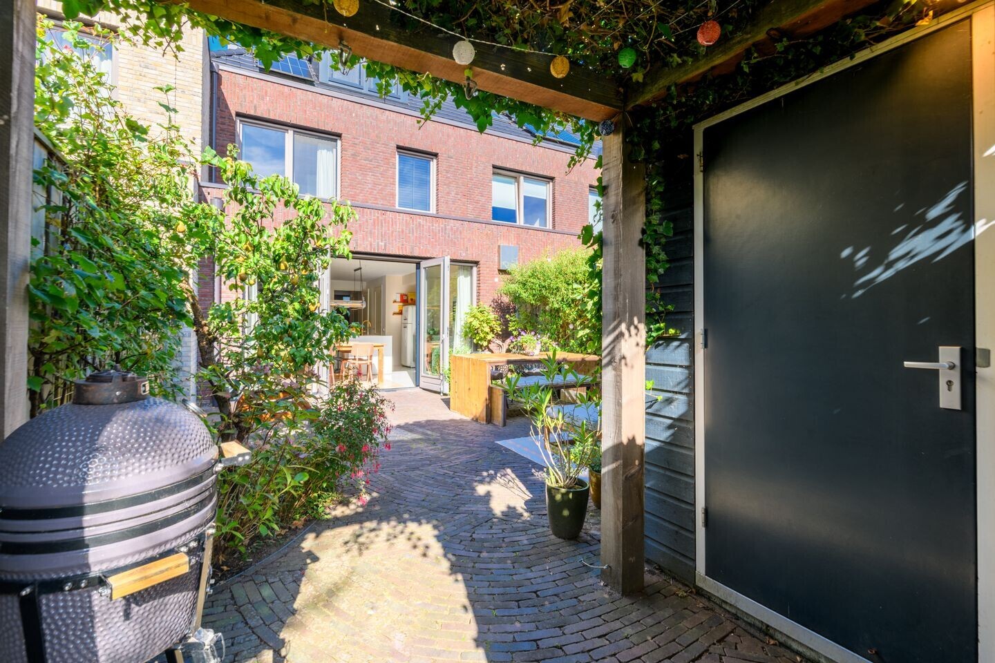 Tussenwoning te koop: Cornelis Kraijenhoffstraat 18, Muiden