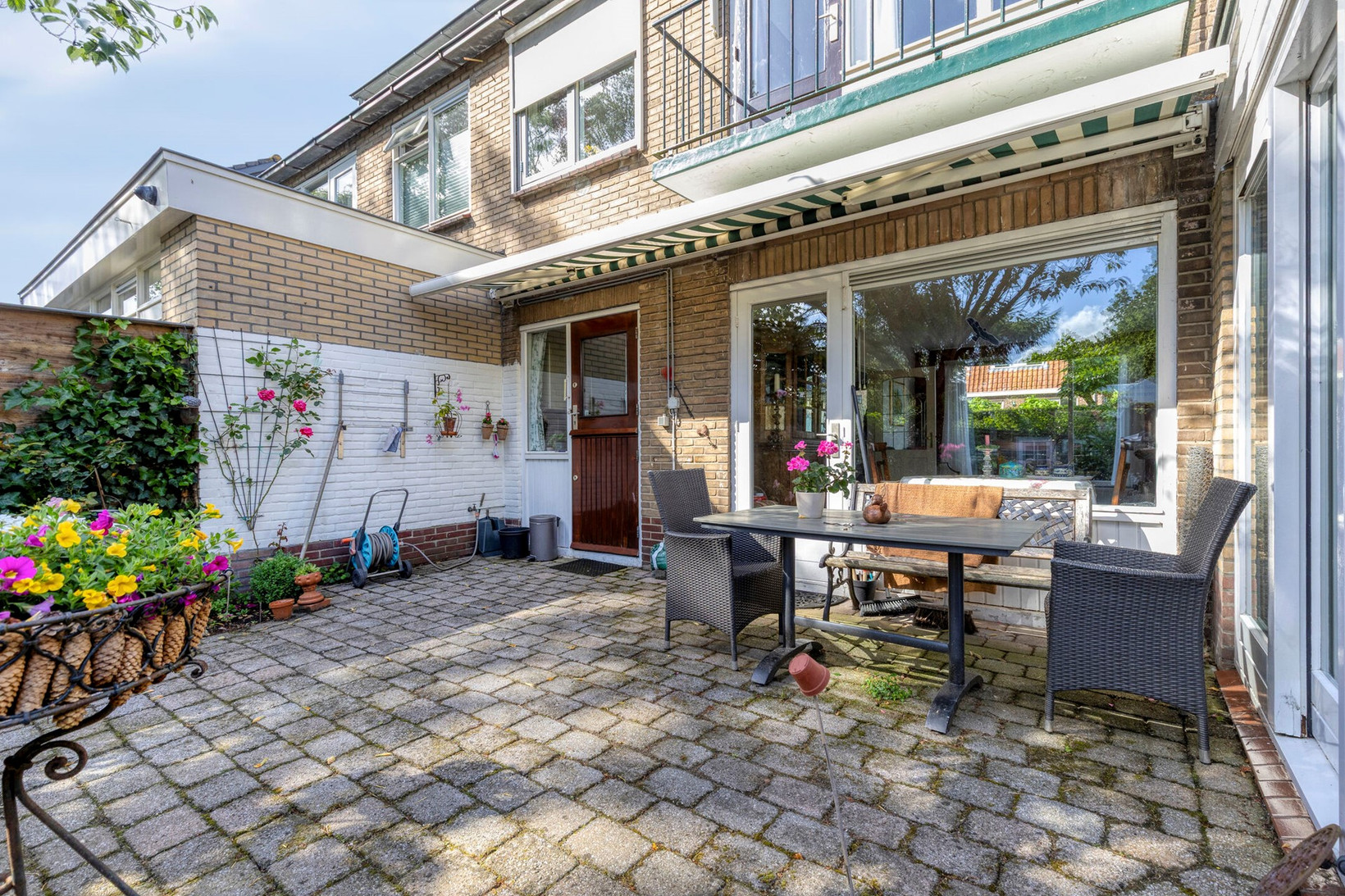Twee-onder-één-kap te koop: Tesselschadelaan 30, Muiderberg