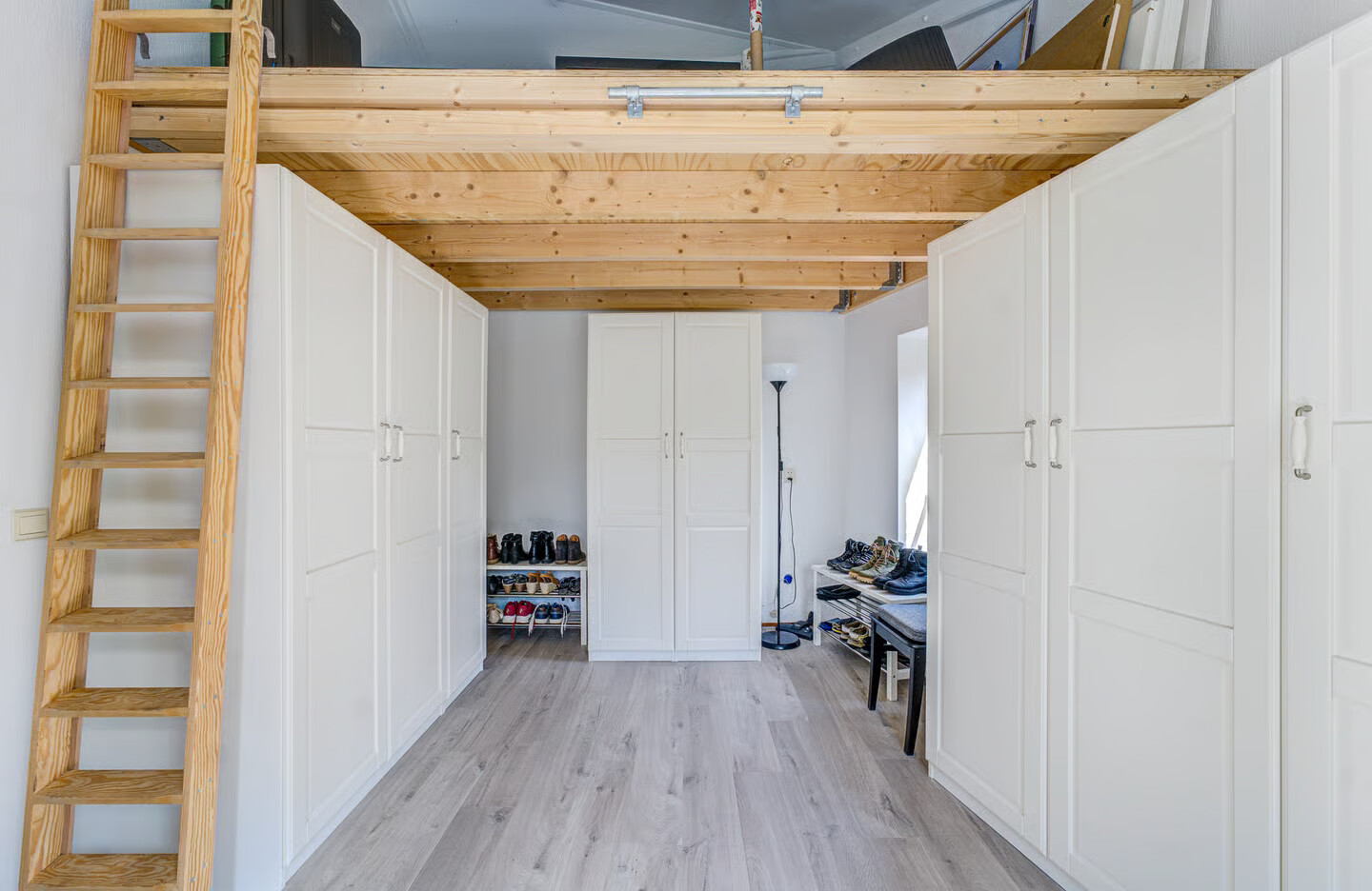 Hoekwoning te koop: De Dennen 138, Bussum