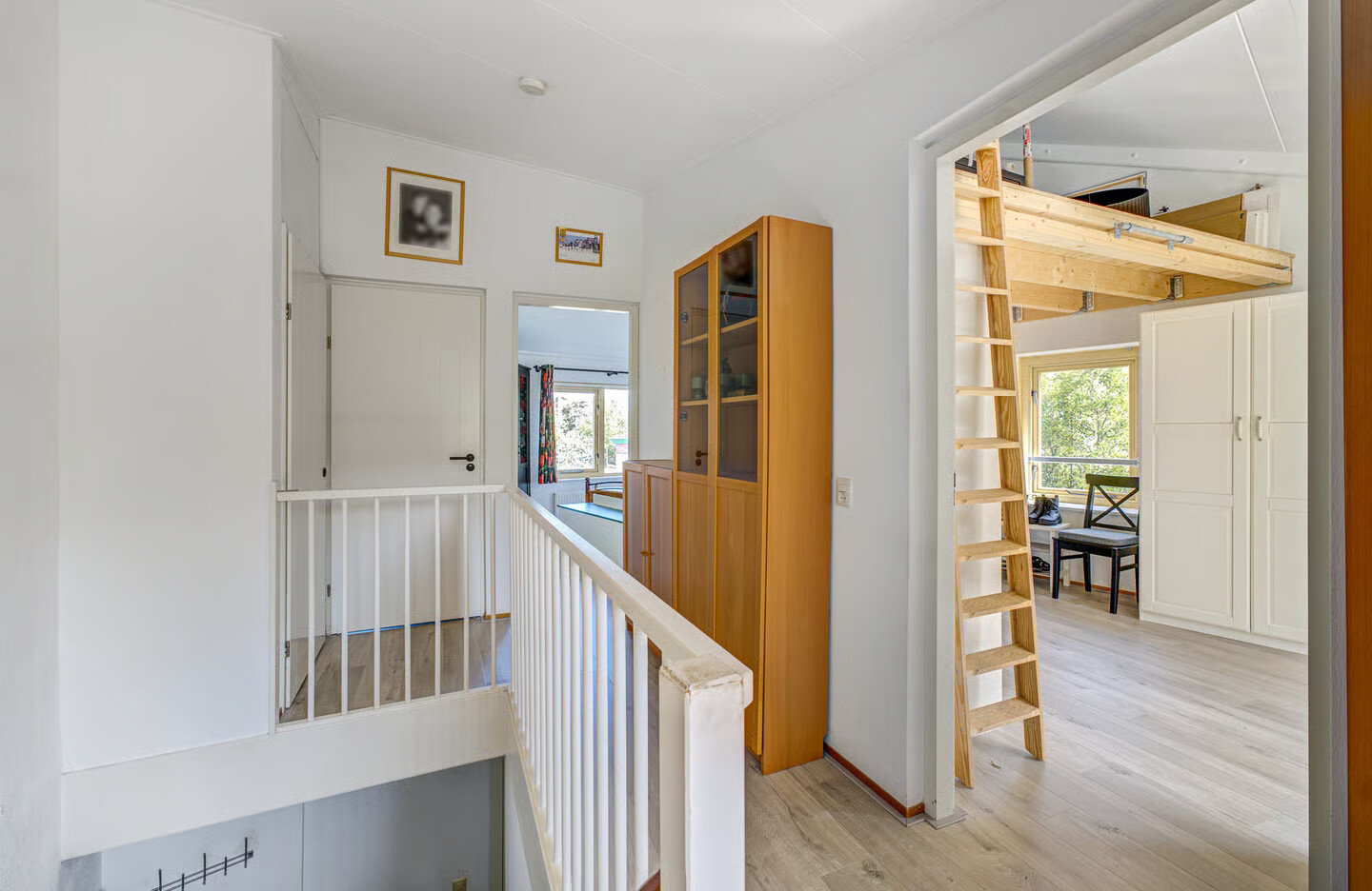 Hoekwoning te koop: De Dennen 138, Bussum