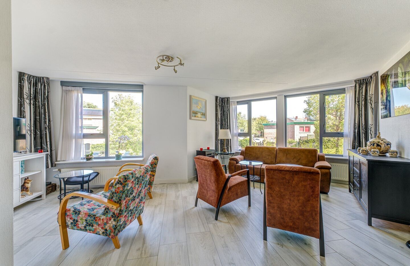 Hoekwoning te koop: De Dennen 138, Bussum