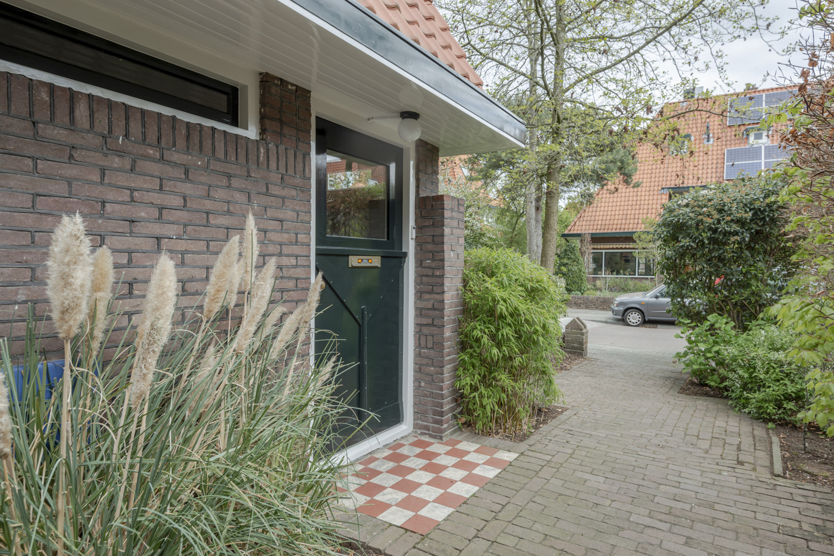 Twee-onder-één-kap te koop: Waltherlaan 16, Bussum
