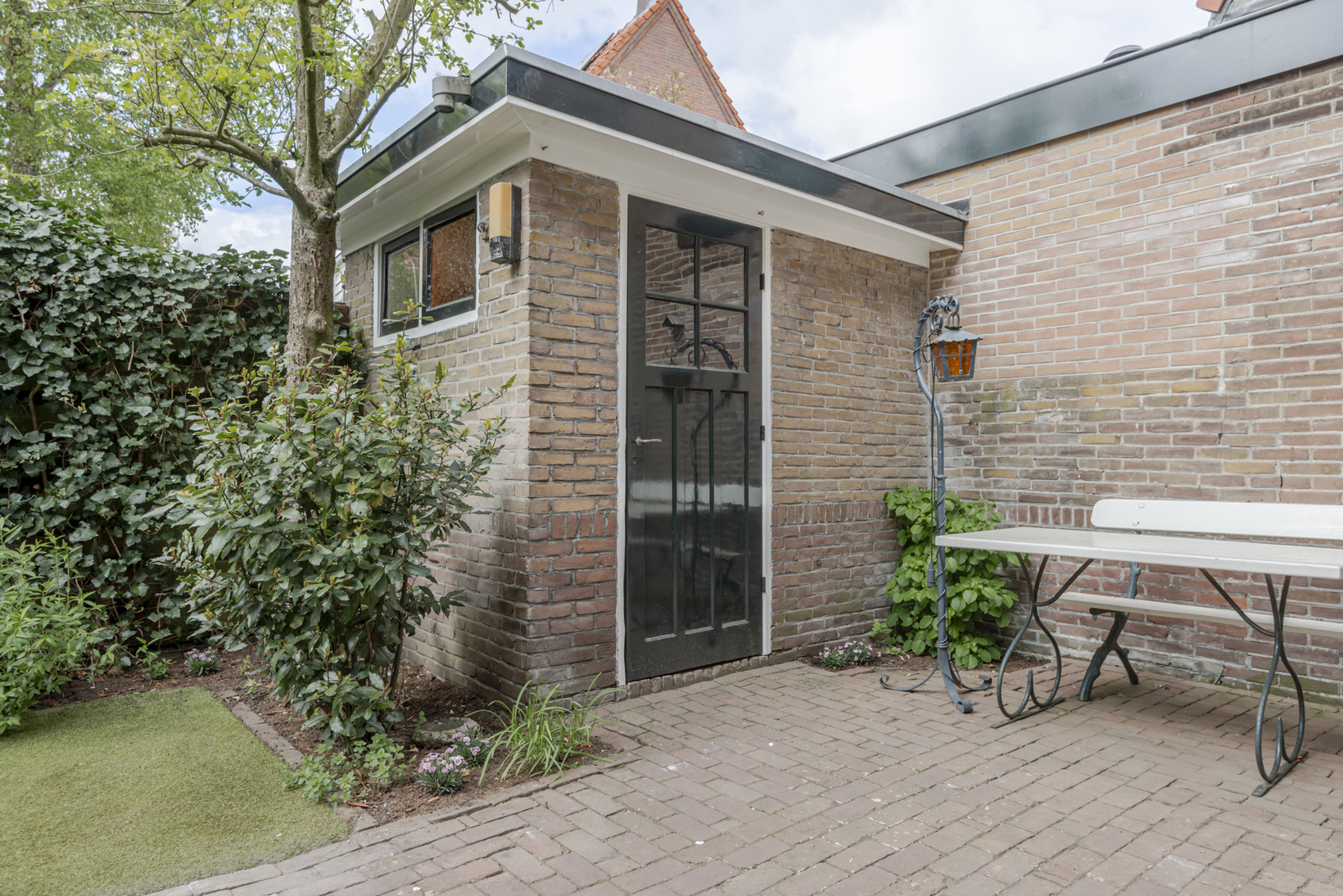 Twee-onder-één-kap te koop: Waltherlaan 16, Bussum