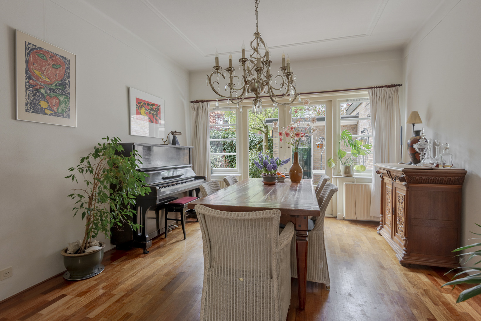 Twee-onder-één-kap te koop: Waltherlaan 16, Bussum