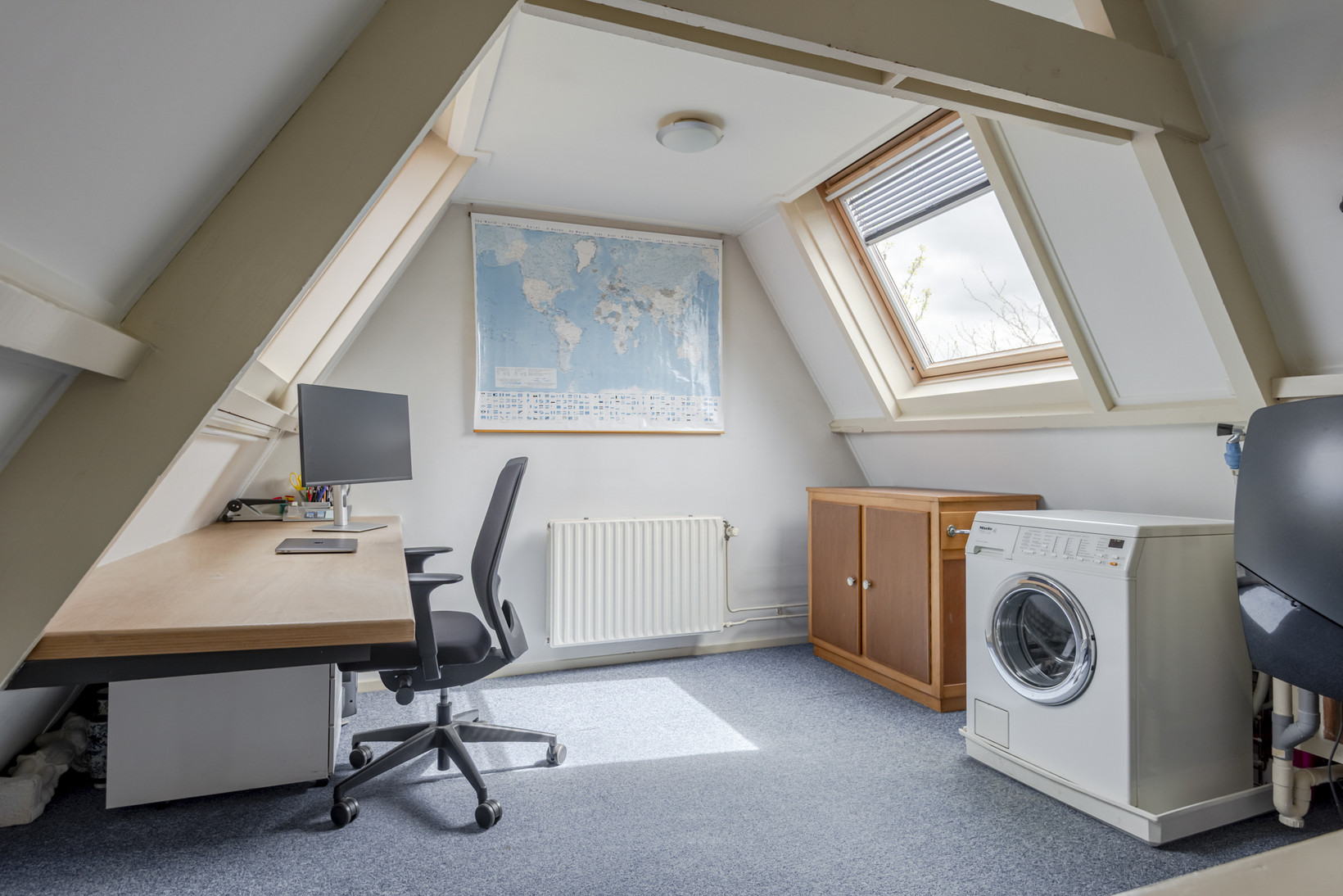Twee-onder-één-kap te koop: Waltherlaan 16, Bussum