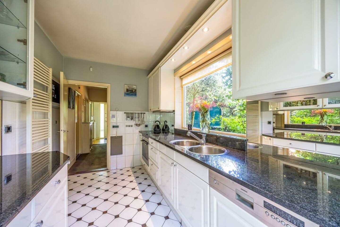 Hoekwoning te koop: Ceintuurbaan 306, Bussum