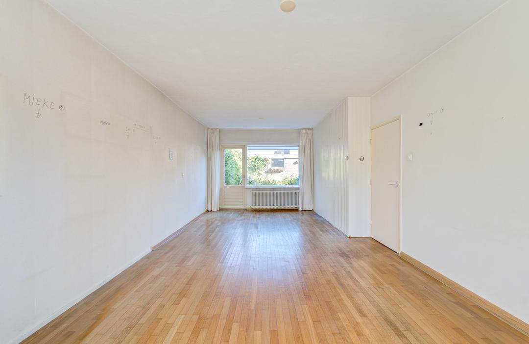 Tussenwoning te koop: Anne Franklaan 168, Bussum