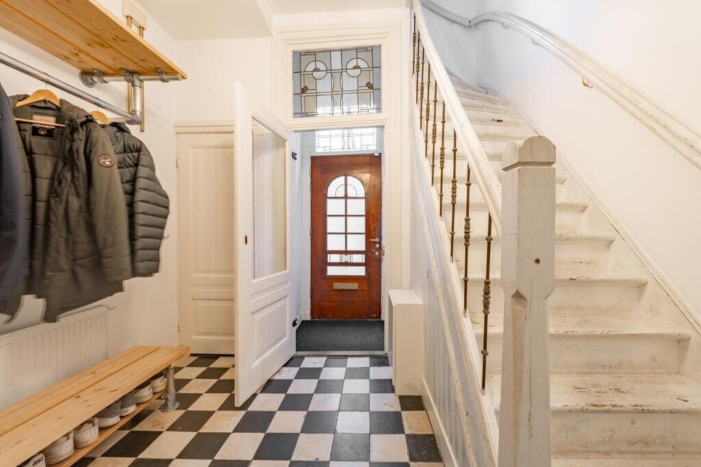Twee-onder-één-kap te koop: Kapelstraat 65, Bussum