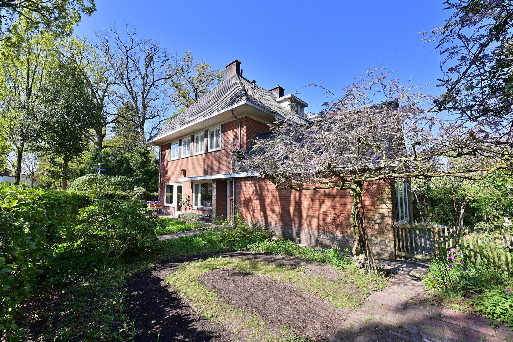 Hoekwoning te koop: Groot Hertoginnelaan 2, Bussum
