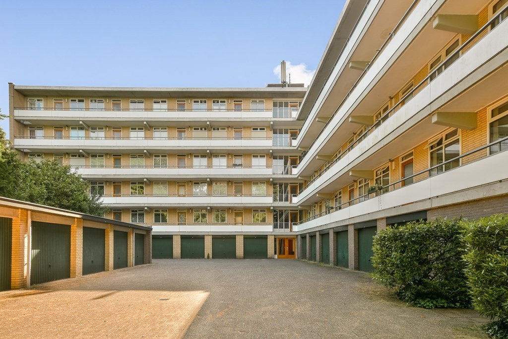 Appartement te koop: Graaf Wichmanlaan 13AB8, Bussum